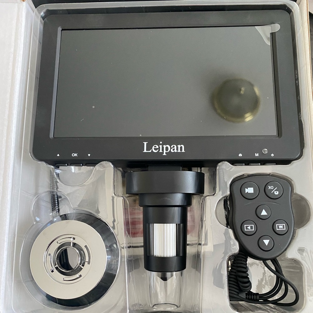 Leipan Digital Microscope with 7inch screen monitor